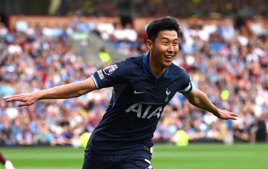 包含那不勒斯力克尤文，孙兴慜梅开二度英超的词条