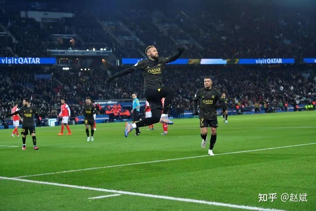 莱比锡险胜曼联，内马尔补时绝平法甲的简单介绍