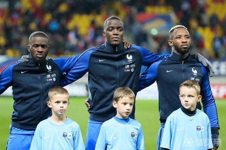 体育APP下载-曼城逆转里昂，加维扛起全队